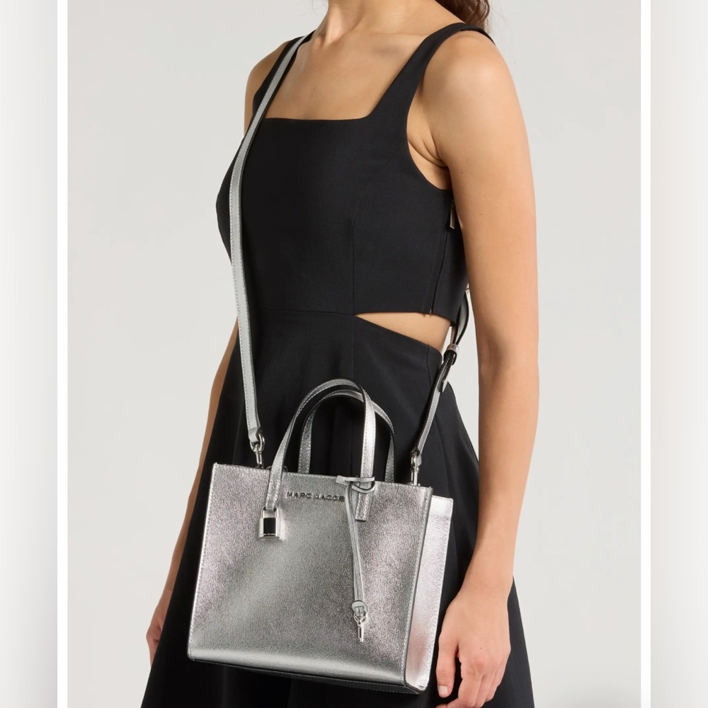 Marc Jacobs Mini Grind Leather Tote Bag in Light Grey - Picture 6 of 10